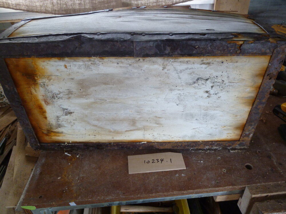 Venesta case before treatment (004)