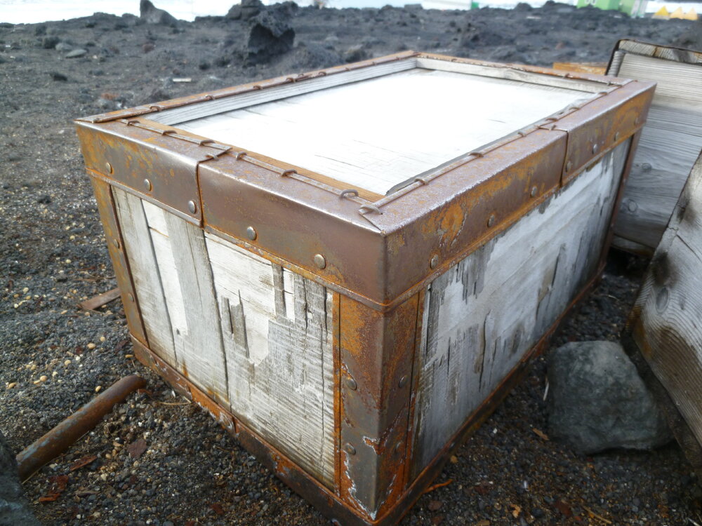 Venesta case, Cape Evans (001)