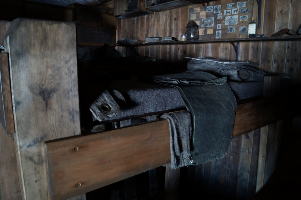 Bed coverings, Scott's 'Terra Nova' hut (004)