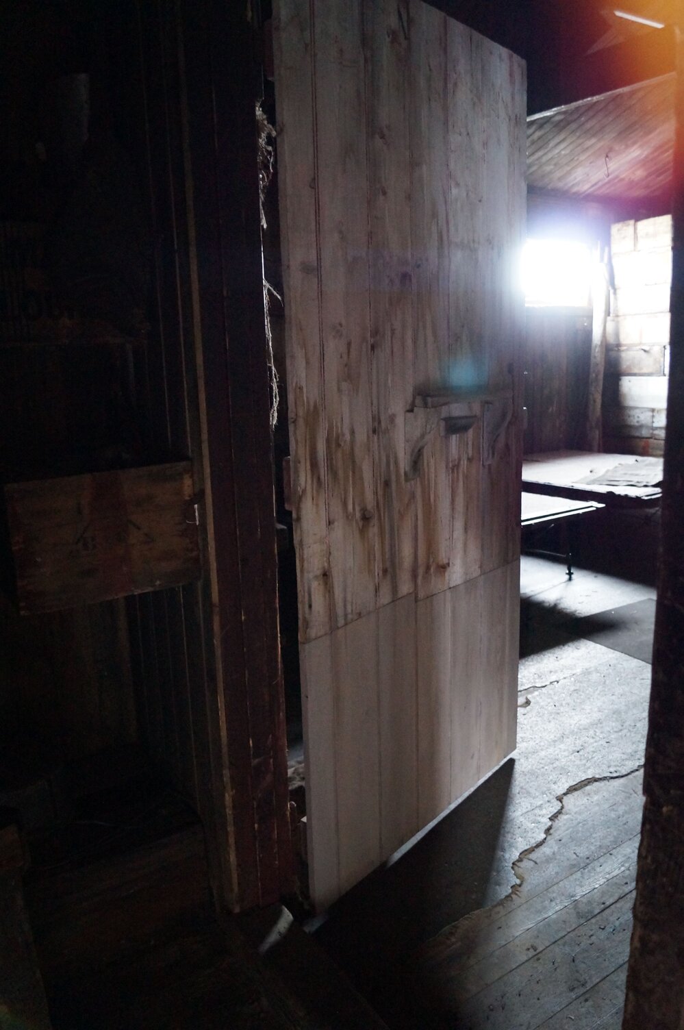 Toning of door 5, Scott's 'Terra Nova' hut (004)