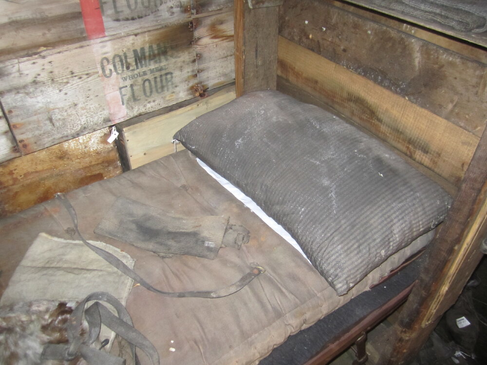 Artefacts on Taylor's bunk, Scott's 'Terra Nova' hut (001)