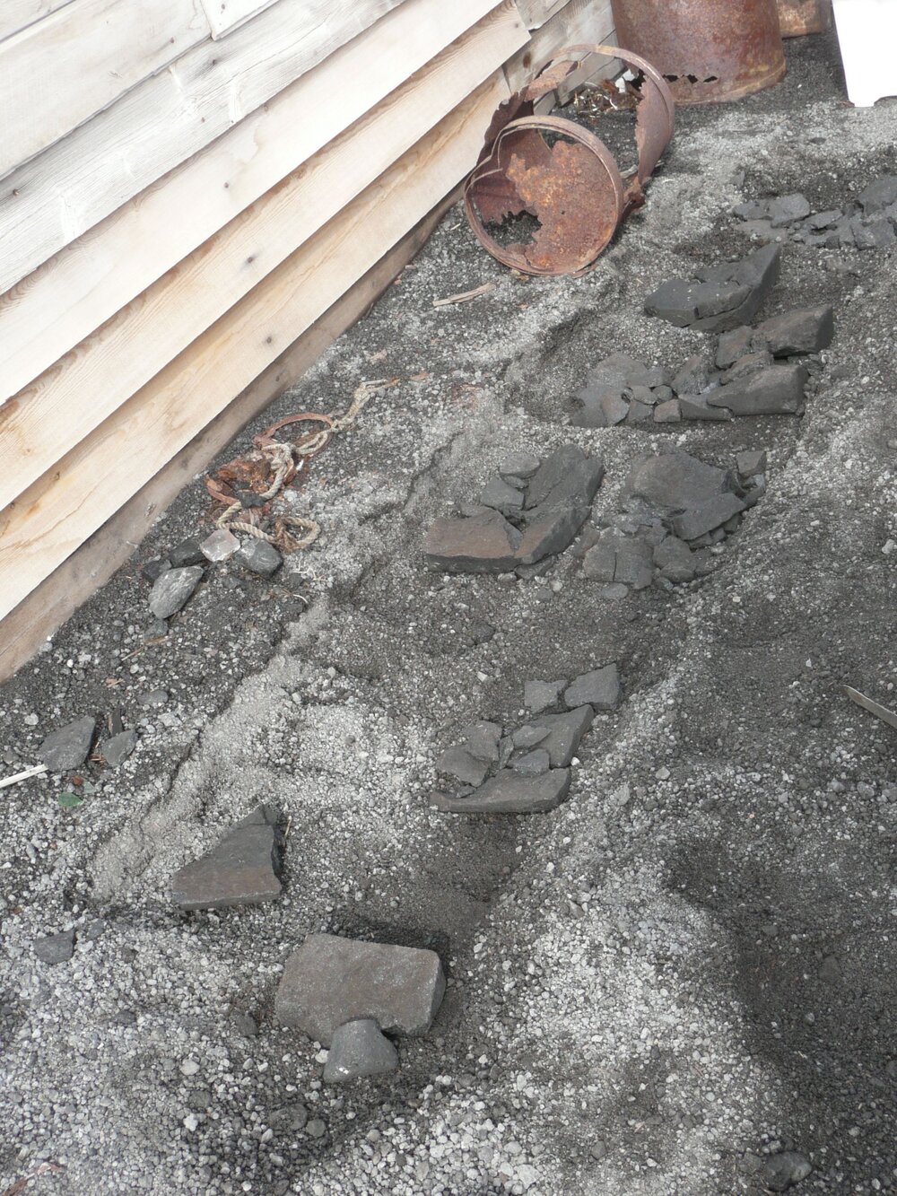 Coal in situ, Scott's Terra Nova hut