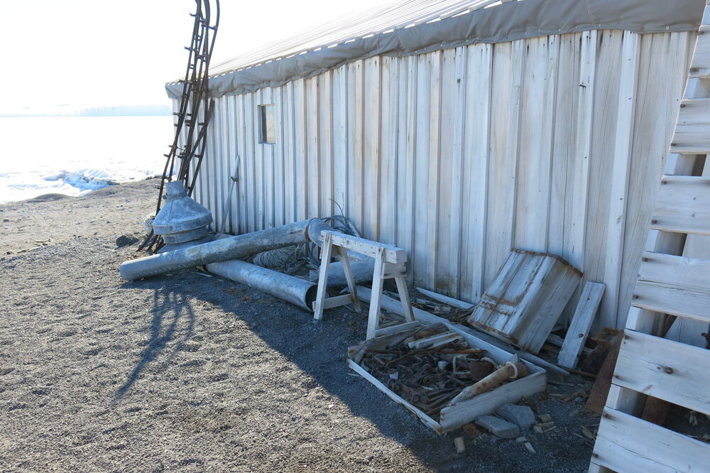 2013-14 Artefacts outside Scott's 'Terra Nova' hut, Cape Evans (001)