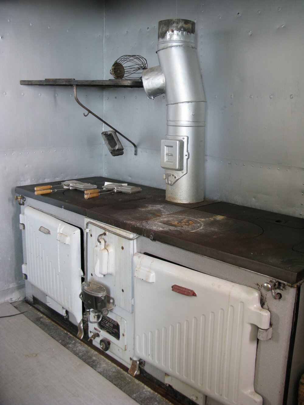 2013-14 Stove before treatment inside Hillary's TAE/IGY hut, Pram Point (001)