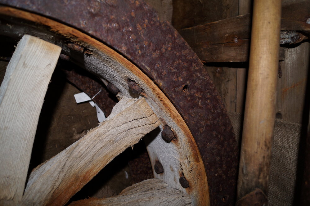 2012-13 Shackleton's 'Nimrod' hut artefact monitoring - Arrol Johnston Wheel (004)