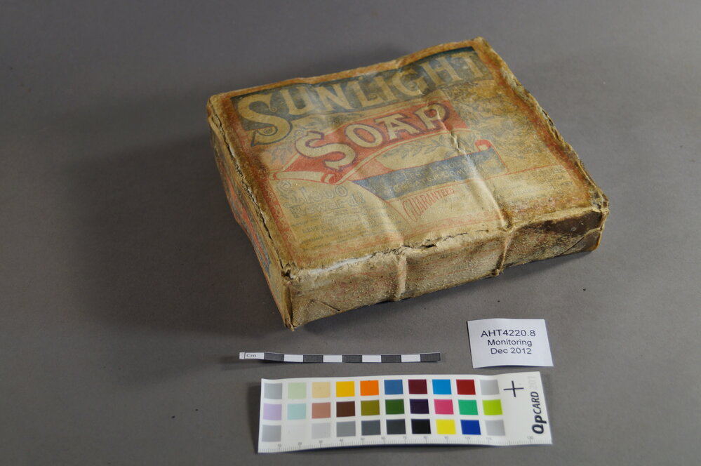 2012-13 Shackleton's 'Nimrod' hut artefact monitoring - Sunlight soap