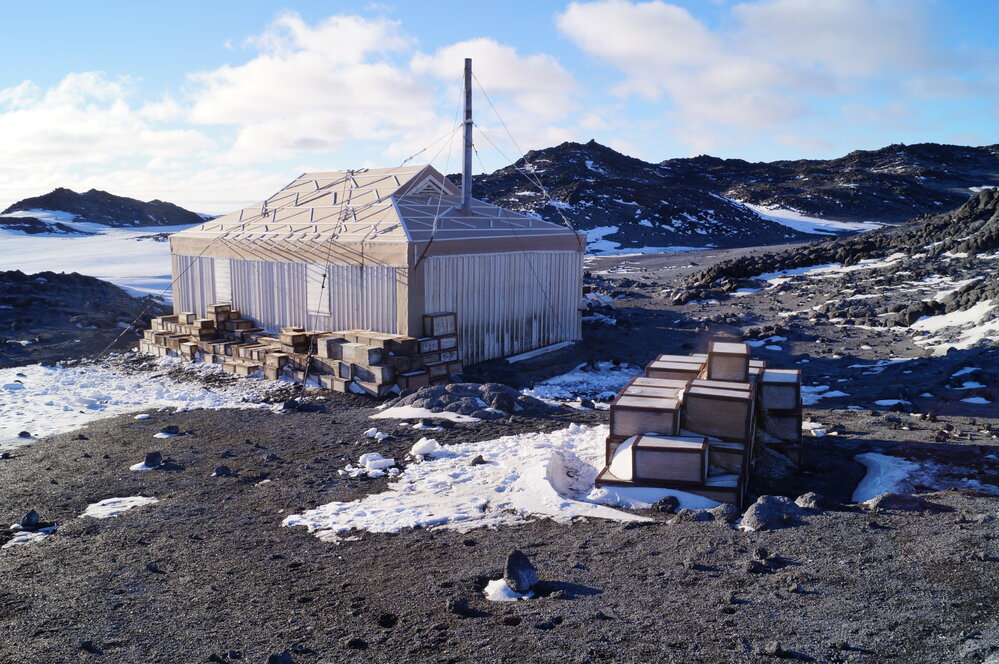 Shackleton's 'Nimrod' hut and food depot (001)