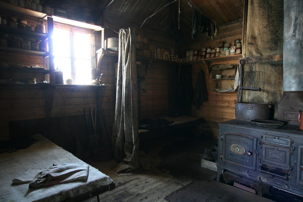 2012-13 Shackleton's 'Nimrod' hut inspection, interior (002)
