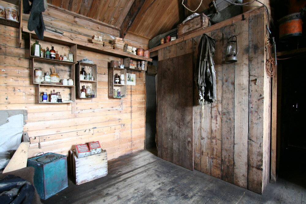 2012-13 Shackleton's 'Nimrod' hut inspection, interior (003)