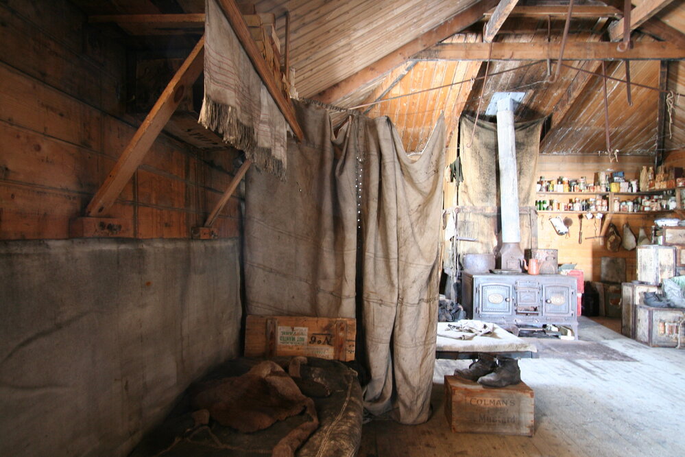 2012-13 Shackleton's 'Nimrod' hut inspection, interior (005)