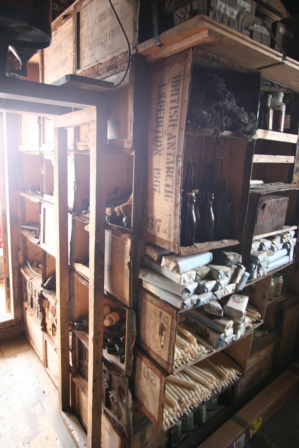 2012-13 Shackleton's 'Nimrod' hut inspection, interior (024)