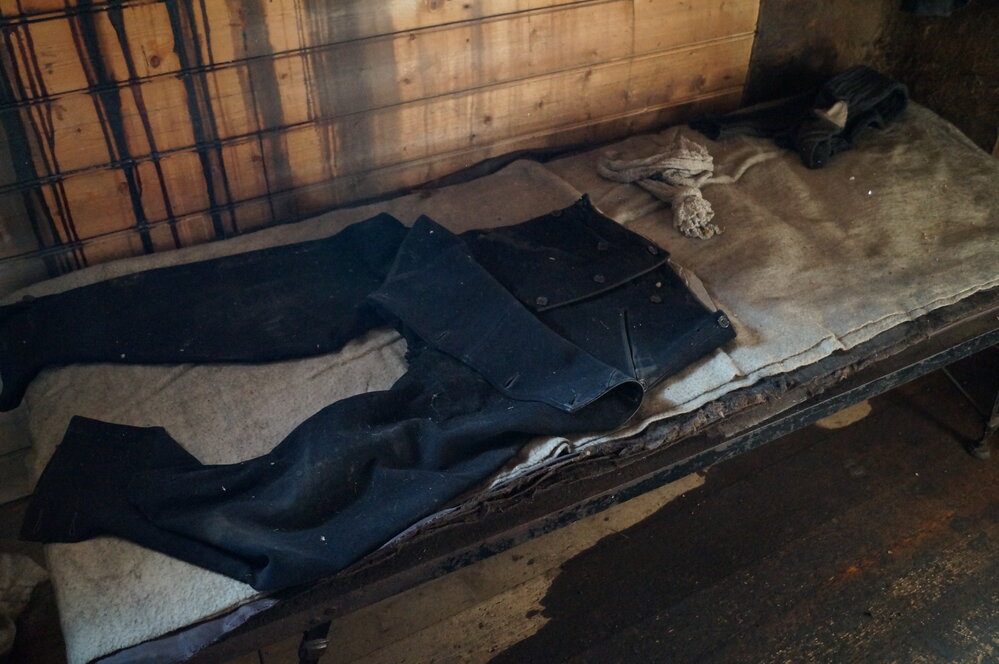Trousers on bunk, Shackleton's 'Nimrod' hut (001)