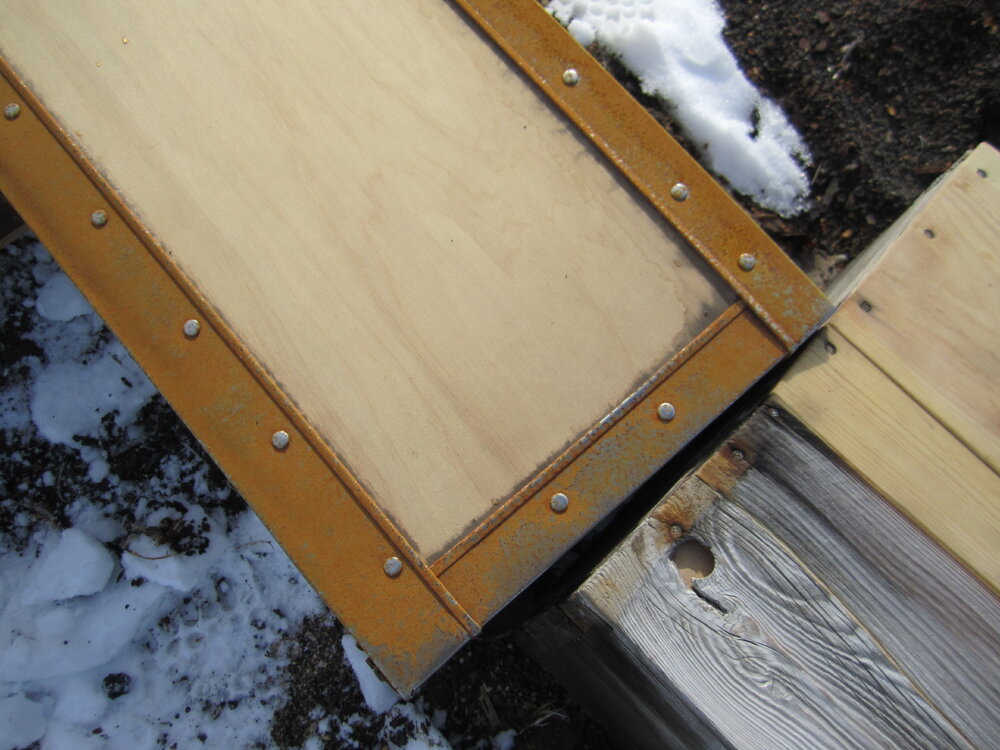 Southern Food cache (011)