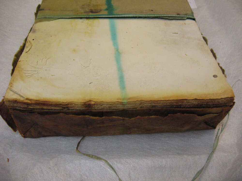 Aurora Australis ream of paper (020)