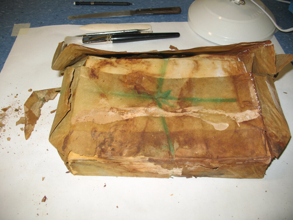 Aurora Australis ream of paper (053)