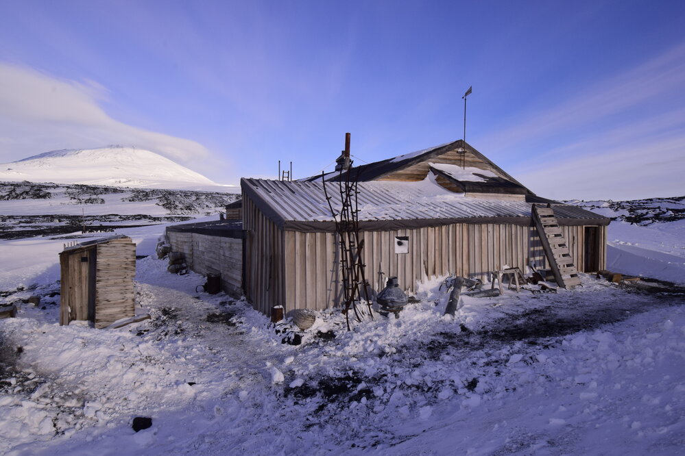 2017-18 Scott's 'Terra Nova hut, North and West elevations