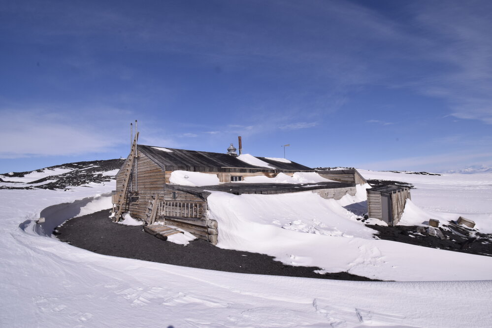 2017-18 Scott's 'Terra Nova hut, snow build-up on North elevation