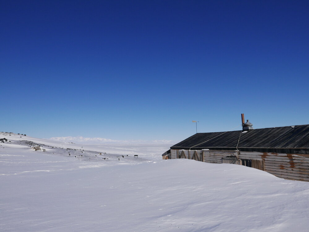 2017-18 Scott's 'Terra Nova' hut, South-west environs