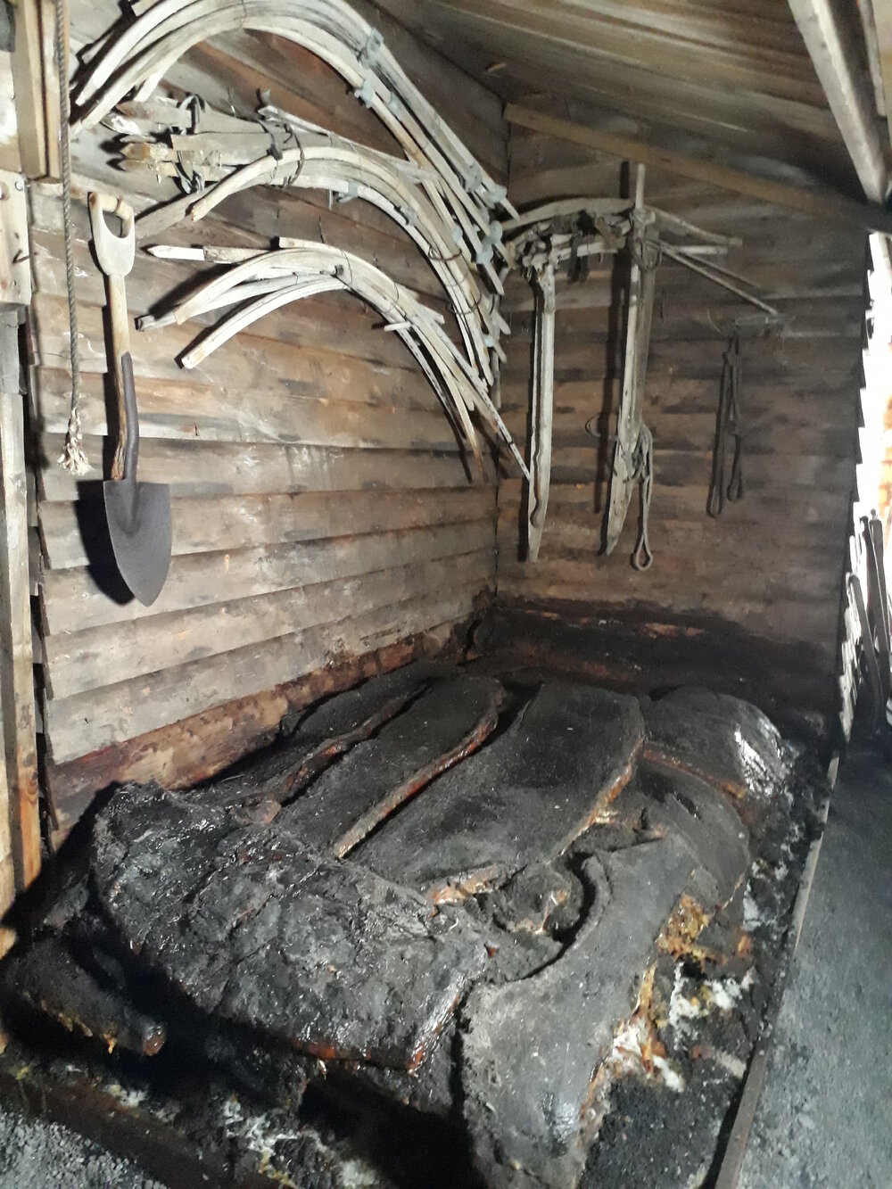 2017-18 Scott's 'Terra Nova' hut, interior, blubber cache