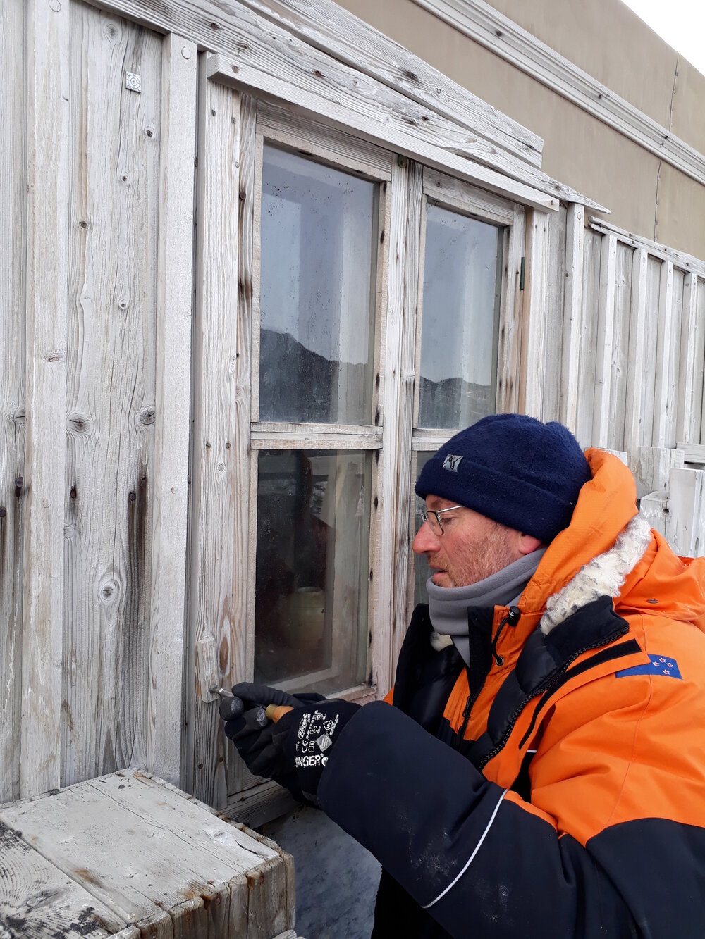 2017-18 Shackleton's 'Nimrod' hut, conservators at work, Heritage Carpenter Geoff Cooper