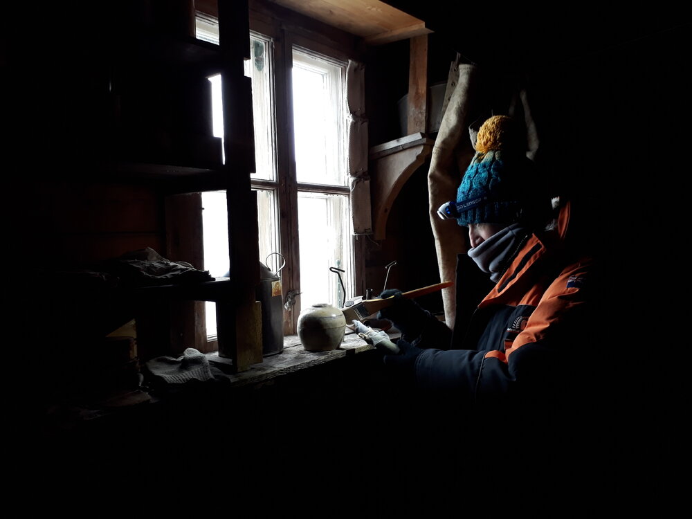 2017-18 Shackleton's 'Nimrod' hut, conservators at work, Conservation Ambassador Diana McCormack