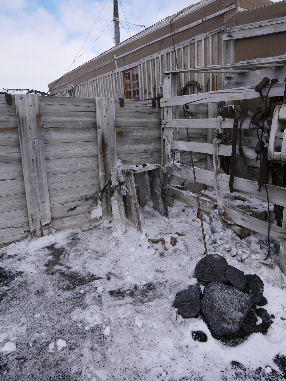 2017-18 Shackleton's 'Nimrod' hut, exterior, area adjacent to Latrine