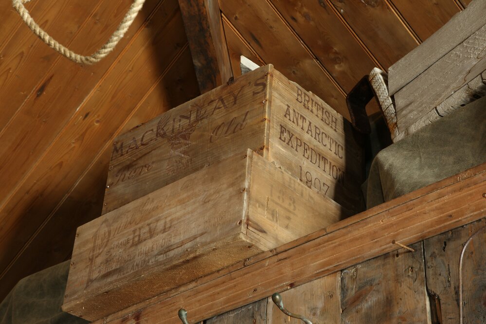 2017-18 Shackleton's 'Nimrod' hut, interior, Mackinlay's whisky crate