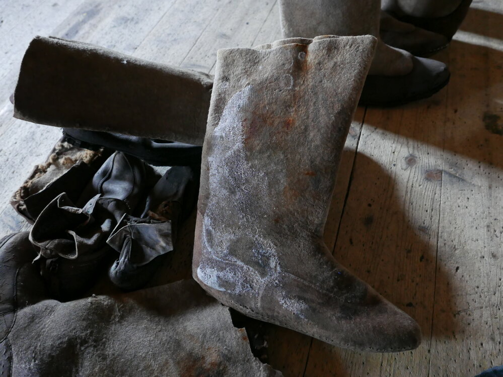 2017-18 Shackleton's 'Nimrod' hut, interior, frost on boot