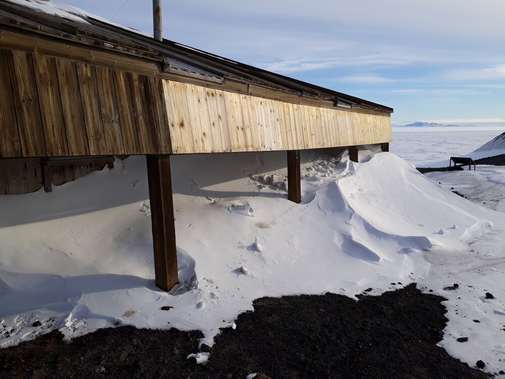 2017-18 Scott's 'Discovery' hut, exterior, North verandah