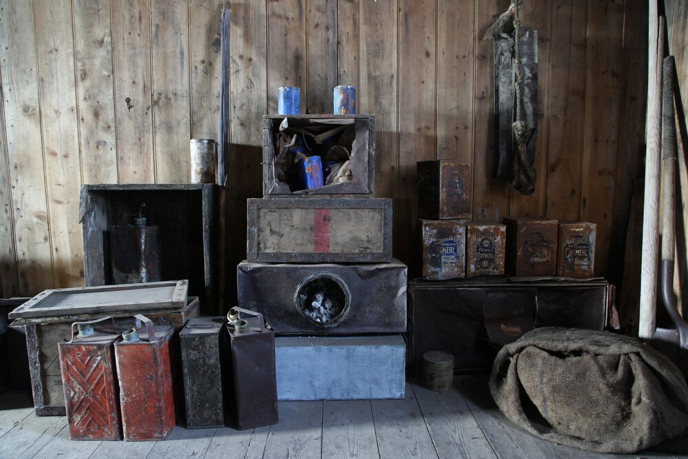 2017-18 Scott's 'Discovery' hut, interior, East wall artefacts
