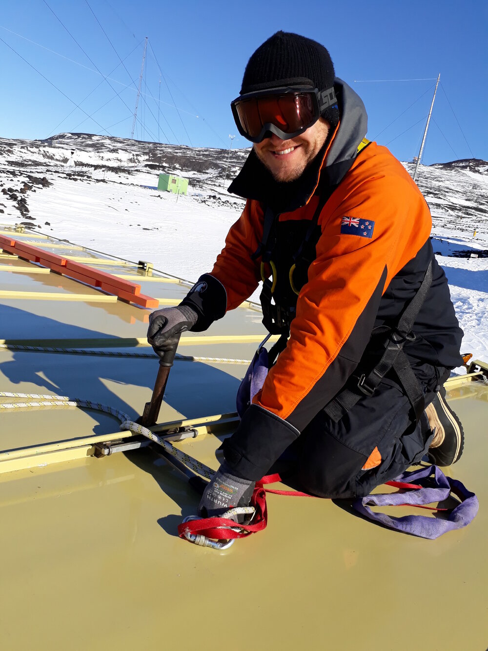 2017-18 Hillary's TAE/IGY hut, conservators at work, Contract Roofer Mike Burgess