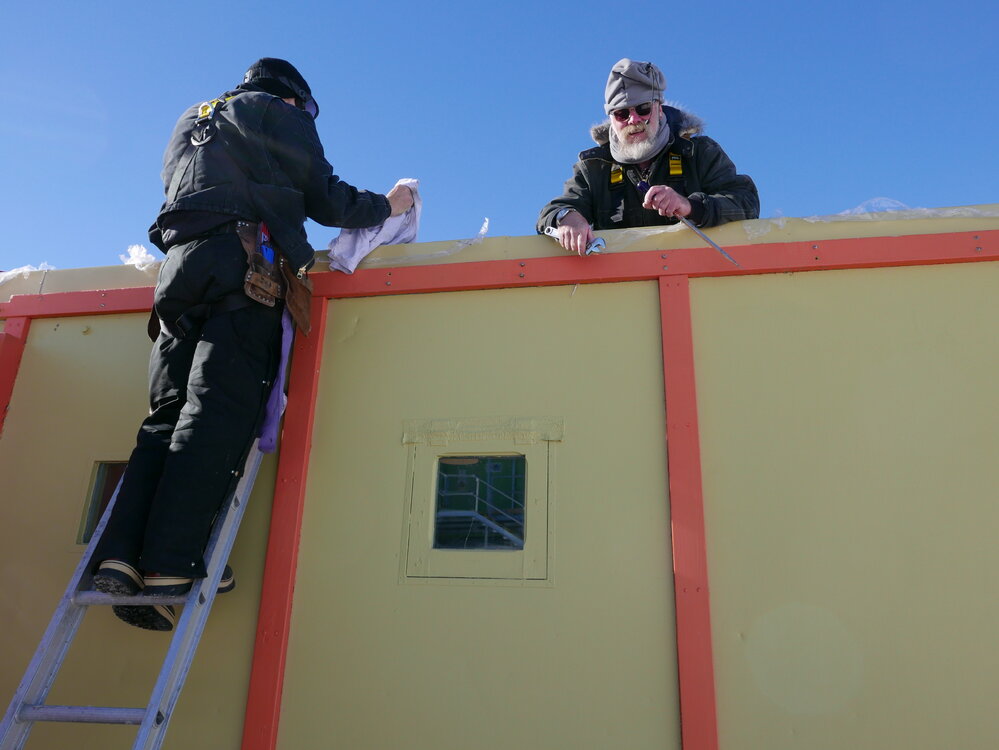 2017-18 Hillary's TAE/IGY hut, conservators at work, AHT's Mike Burgess and Al Fastier