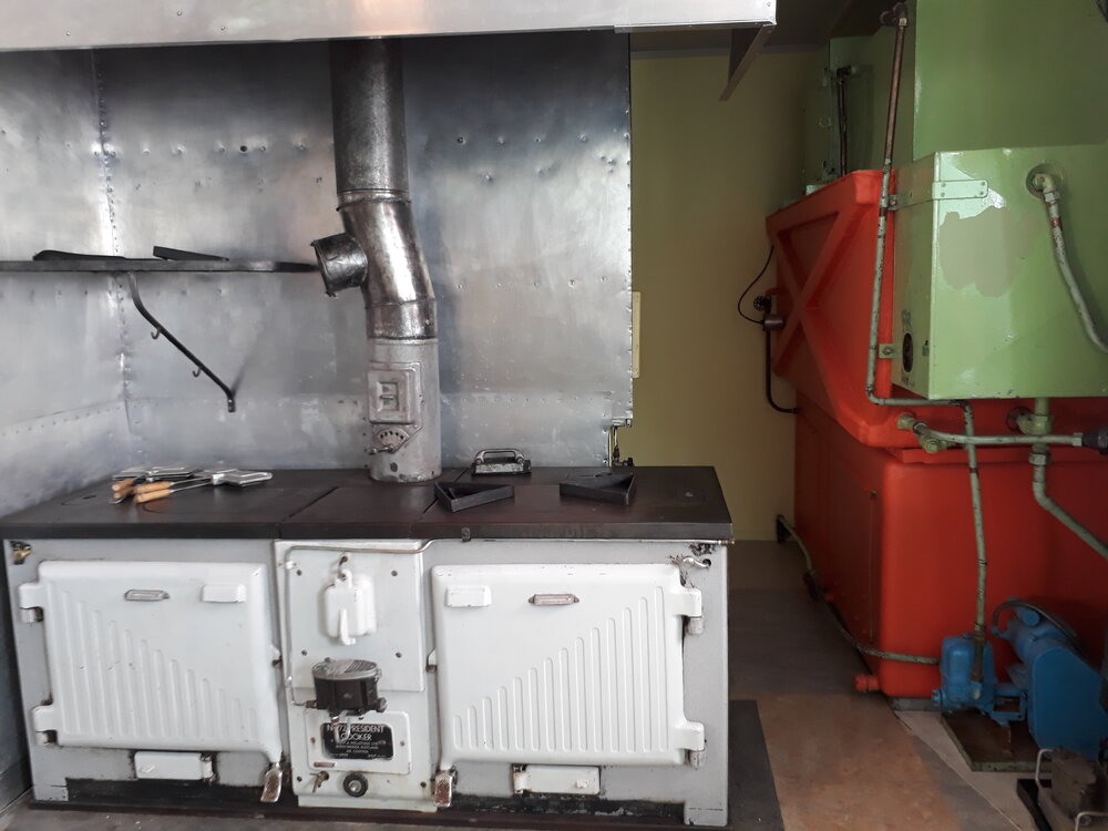 2017-18 Hillary's TAE/IGY hut, interior, No. 2 President cooker