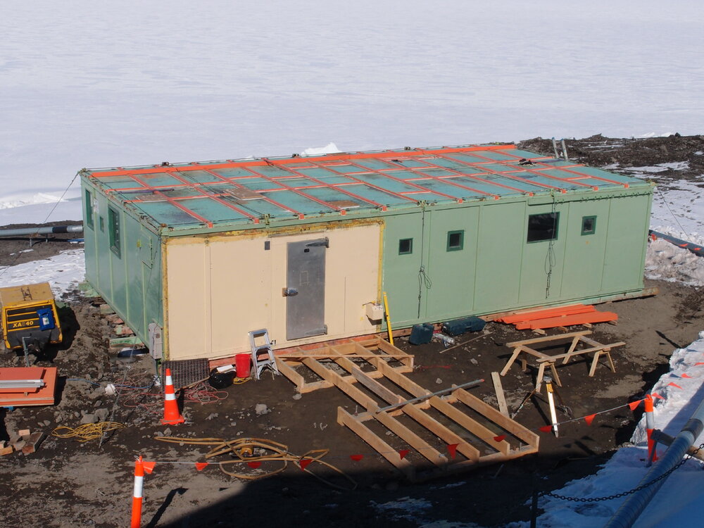 2016-17 Hillary's TAE/IGY hut, Cold Porch works, sub-floor install