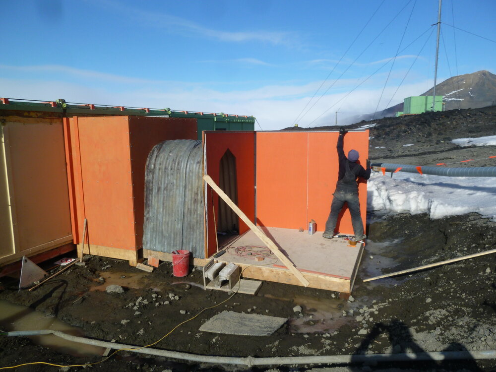 2016-17 Hillary's TAE/IGY hut, Cold Porch works, Junction Box installation