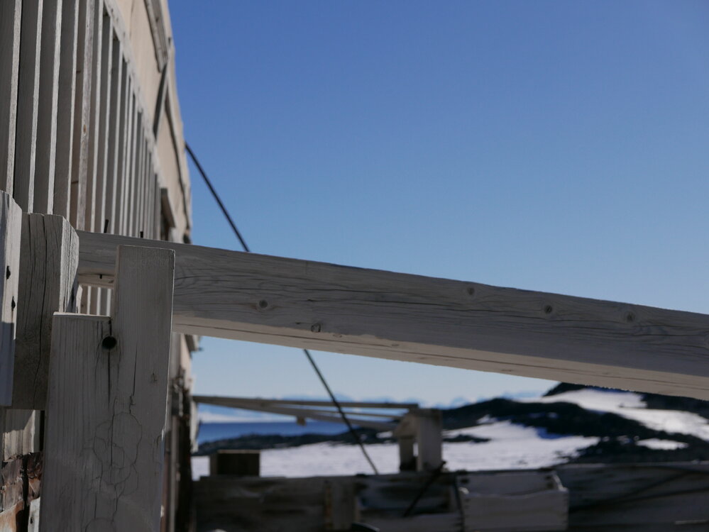 2018-19 Stable beam at Shackleton's 'Nimrod' hut, Cape Royds