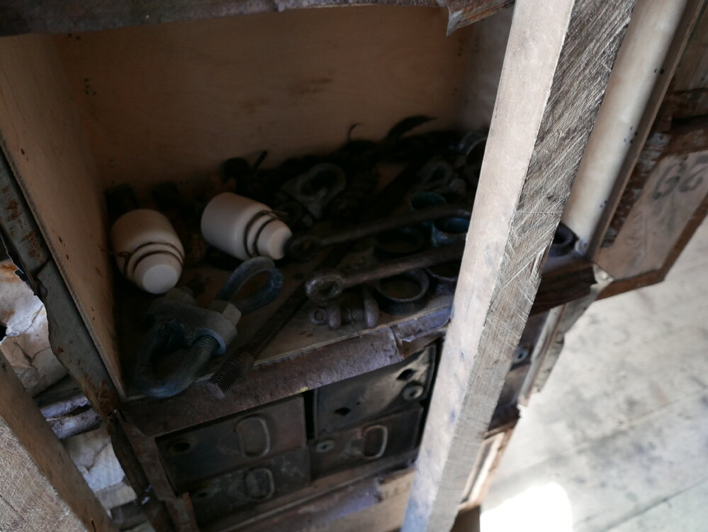 2018-19 Metal artefacts inside Shackleton's 'Nimrod' hut, Cape Royds