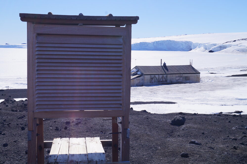 2018-19 Meteorological screen, Cape Evans (003)