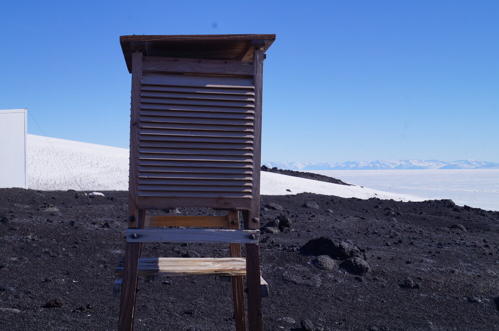 2018-19 Meteorological screen, Cape Evans (004)
