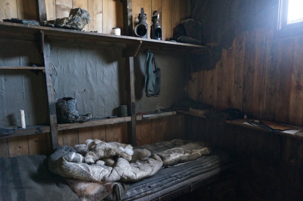 2018-19 Scott's bed inside Scott's 'Terra Nova' hut at Cape Evans