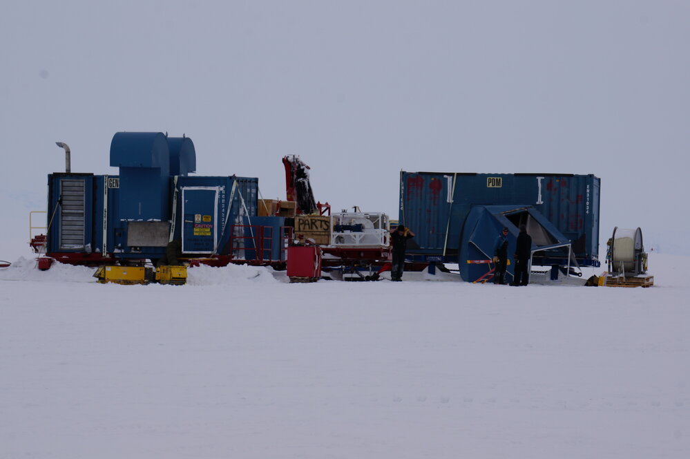 2018-19 USAP equipment and containers (001)