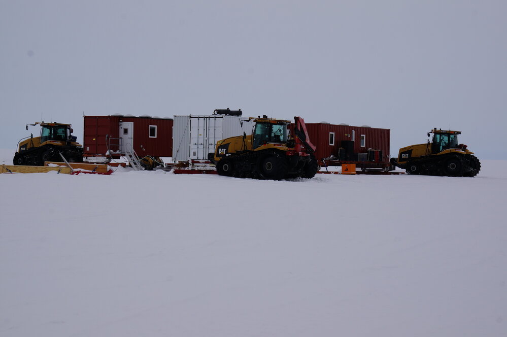 2018-19 USAP equipment and containers (002)