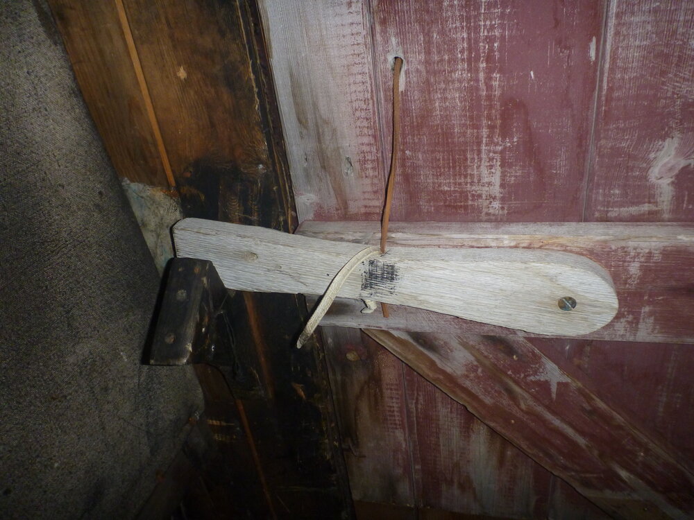 2012-13 Scott's 'Terra Nova' hut inspection, door 5 (002)