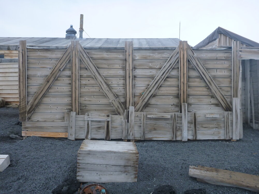 2012-13 Scott's 'Terra Nova' hut inspection, Latrine (007)