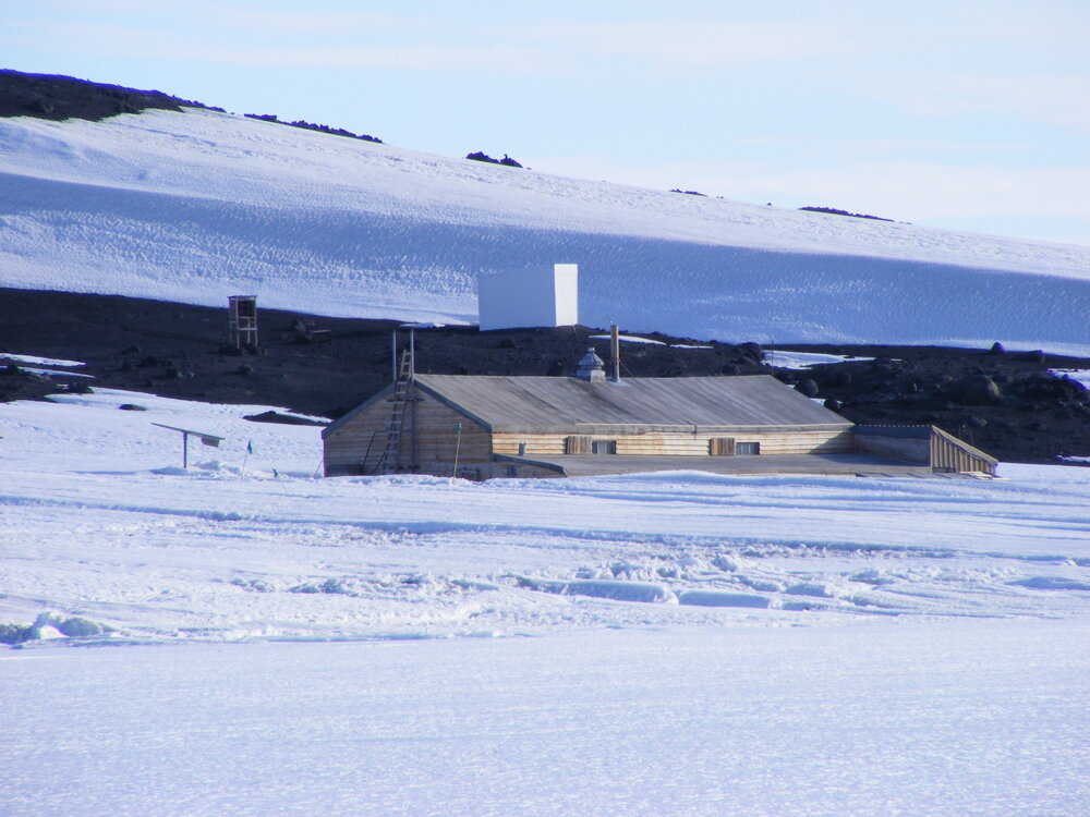 Scott's 'Terra Nova' hut at Cape Evans (001)