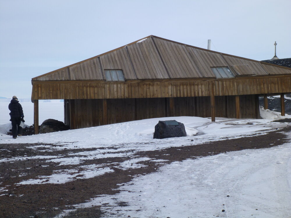 Scott's 'Discovery' hut on hut Point (003)