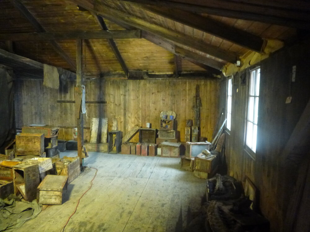 Main space, Scott's 'Discovery' hut (002)