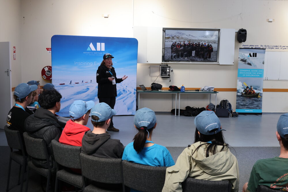 Kaitlyn Martin presents to Young Inspiring Explorers (003)