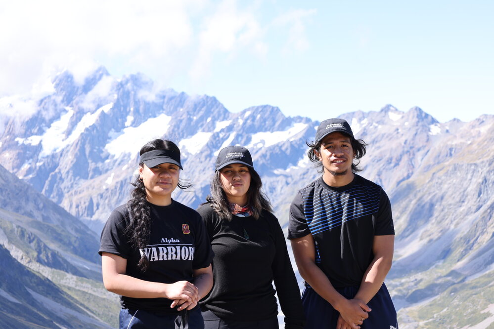 Inspiring Explorer Sarah Magele, Inspiring Explorers alumni Jaylee Savage and A&rsquo;aifou Potemani (002)