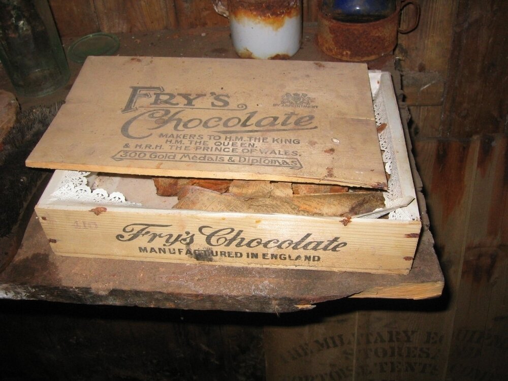 2003 K440 at Borchgrevink's huts - Living hut interior (074)